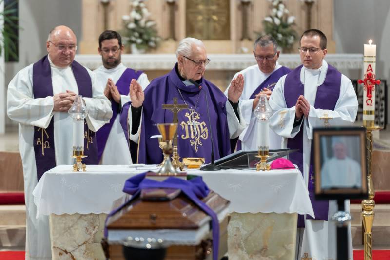 2025_10_27_gyurosovics temetes_31.jpg